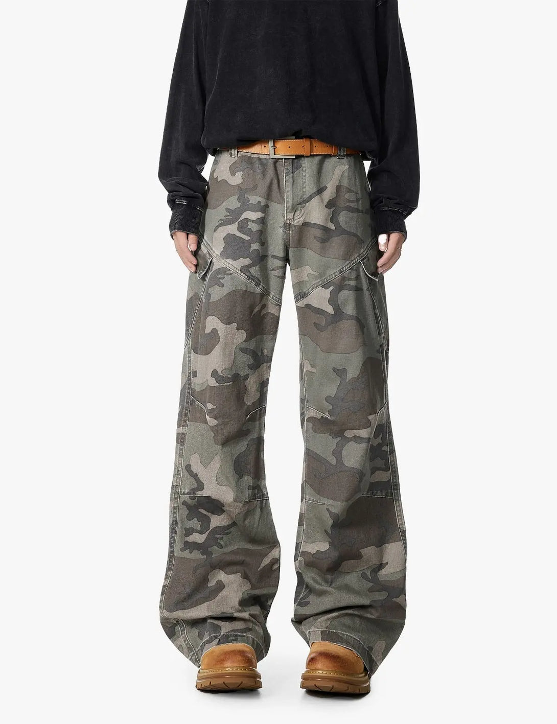 Fullneat Baggy Camo Cargo Pants - Front