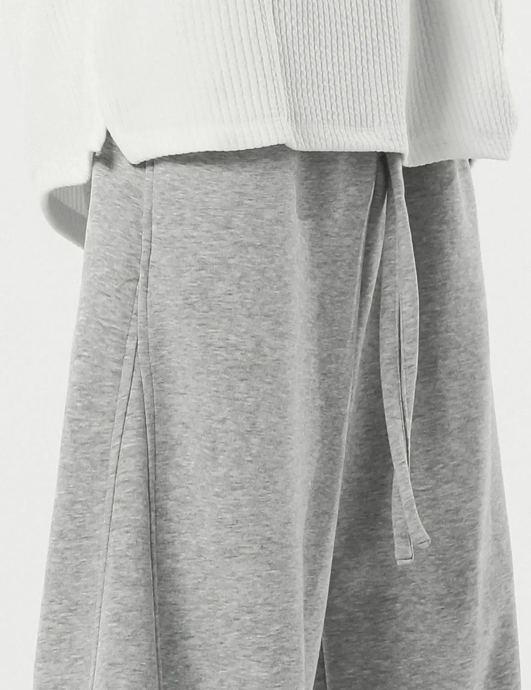 Fullneat Essential Cargo Sweatpants - Model Shown