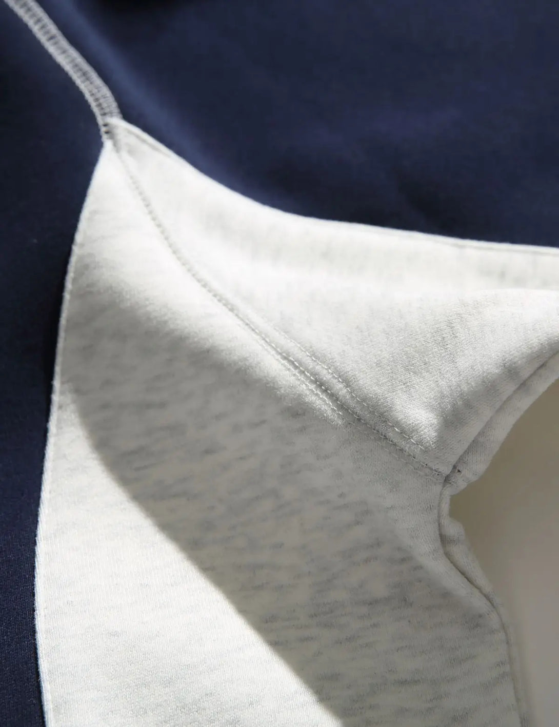 Fullneat Letter Graphic Long Sleeve T Shirt - Details