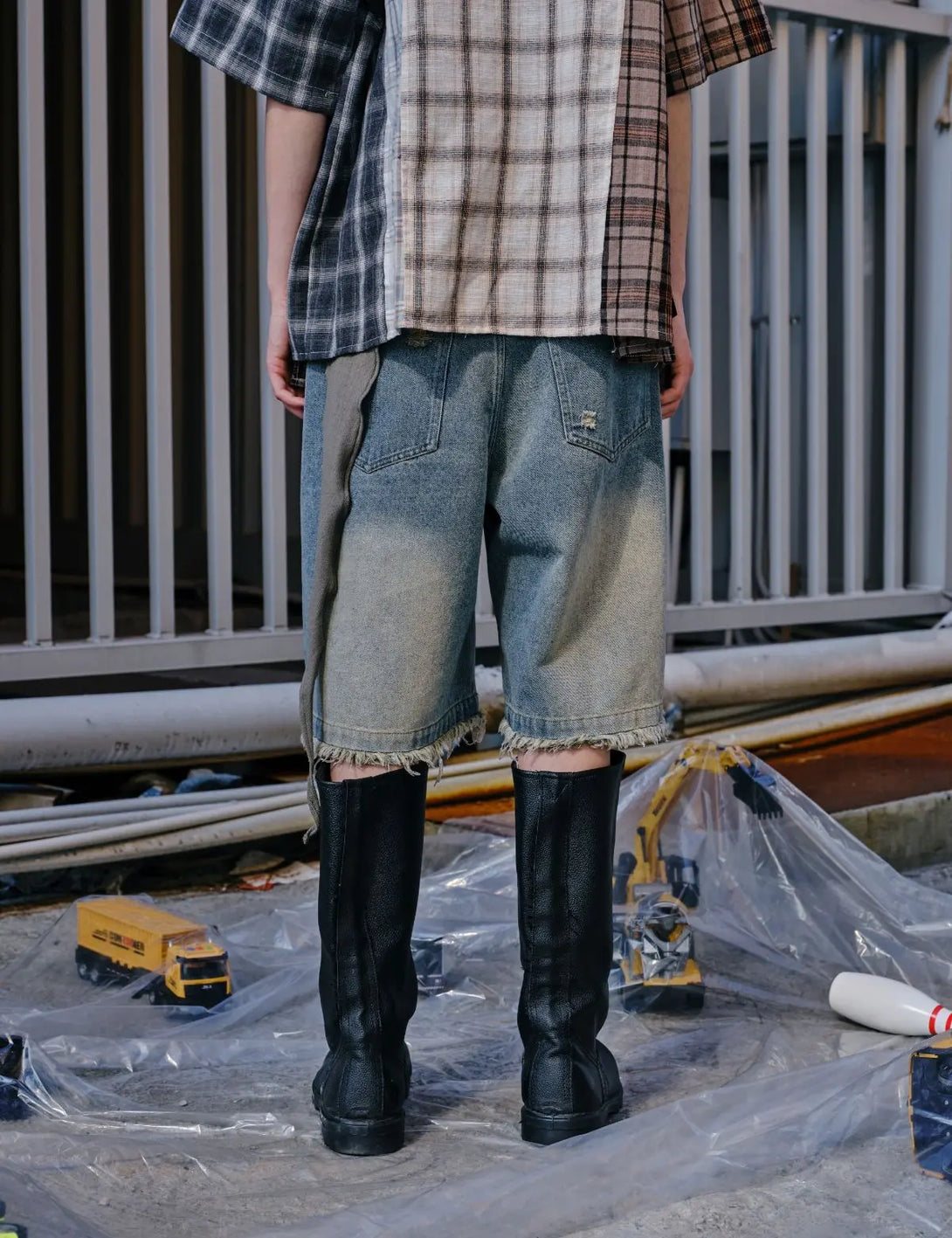 Fullneat Vintage Distressed Gradient Denim Jorts 