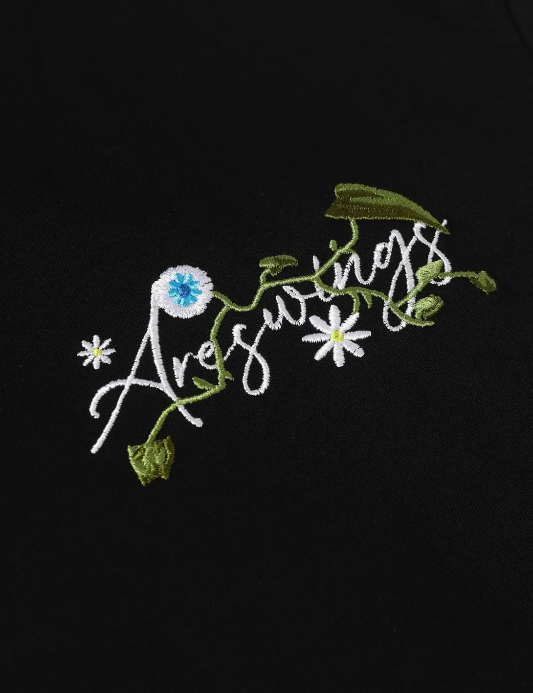 Fullneat Vintage Flower Graphic Tee - Details