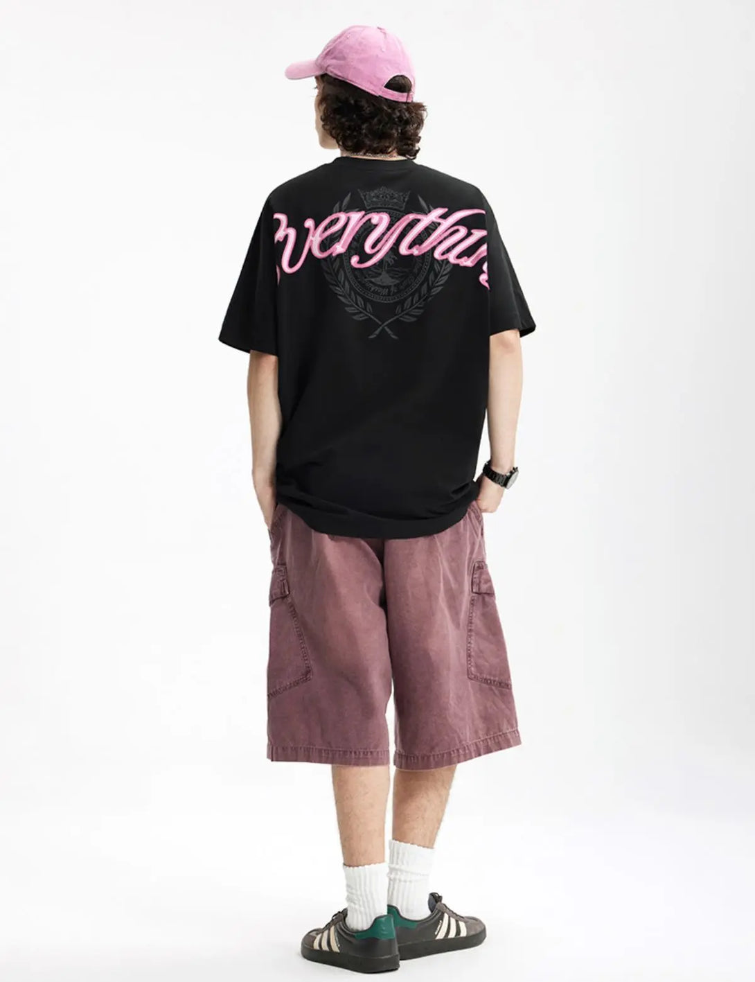 Fullneat Vintage Graphic Bat Sleeves Tees - Model Shown