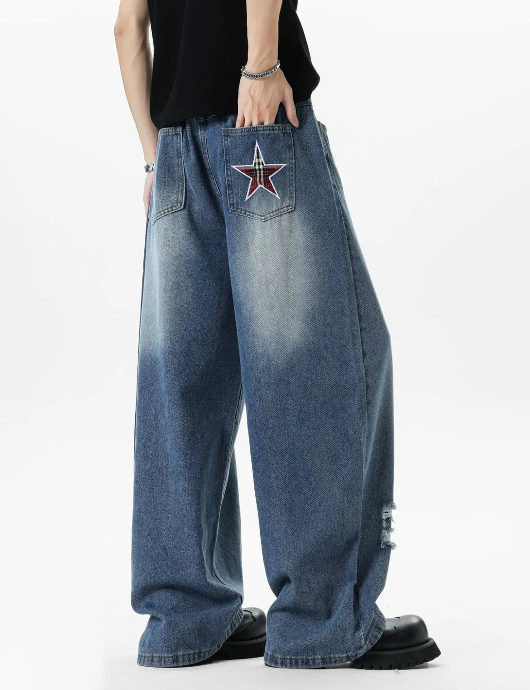 Fullneat Vintage Star Baggy Jeans - Model Shown