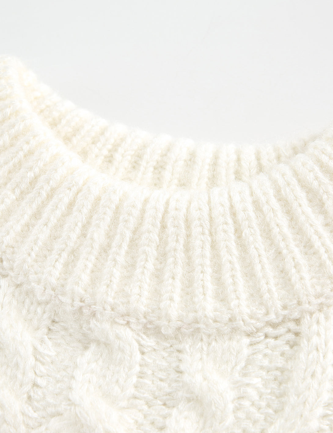 Fullneat Solid Cable Stitch Sweater Fullneat