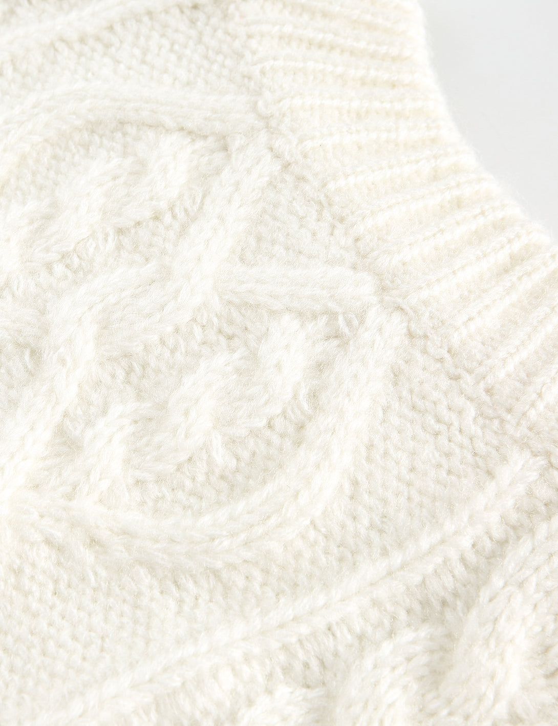 Fullneat Solid Cable Stitch Sweater Fullneat